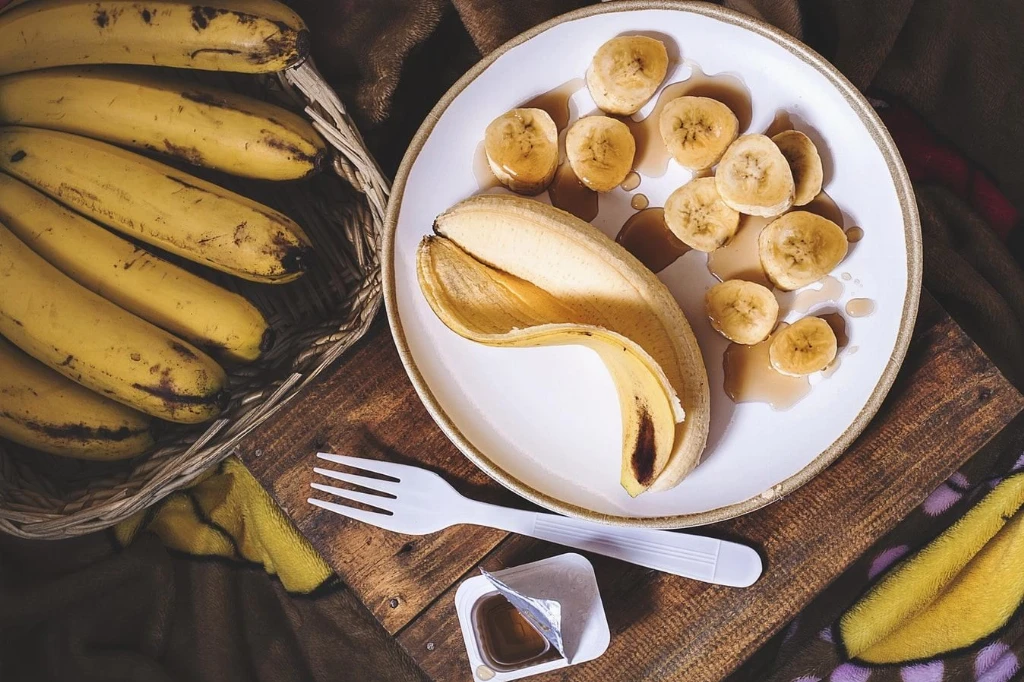 Скільки бананів можна їсти в день: норми, ризики та персональні рекомендації